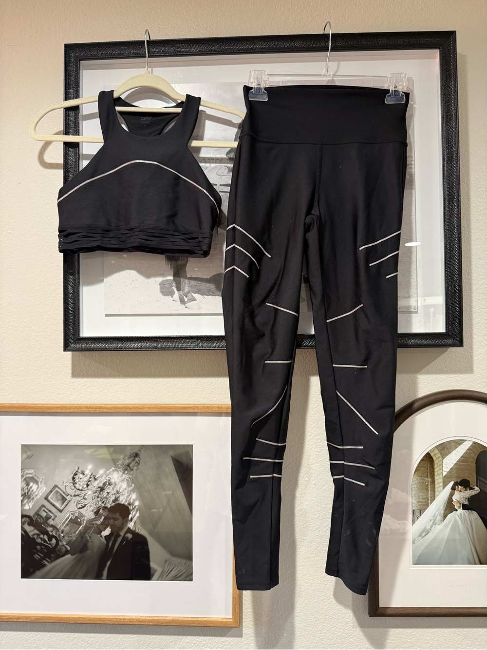 Alo Yoga legging & bra set - Picture 4 of 8
